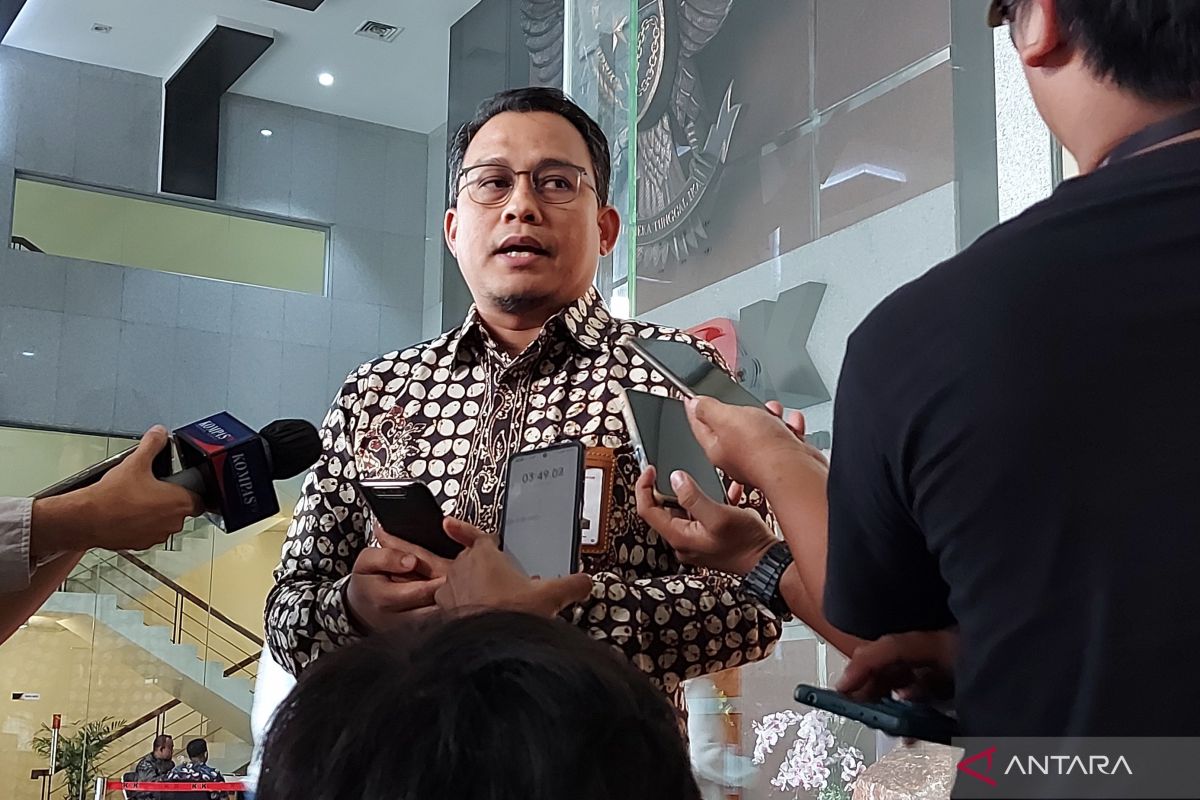 KPK memfasilitasi Puspom TNI periksa tiga tersangka kasus suap Kabasarnas