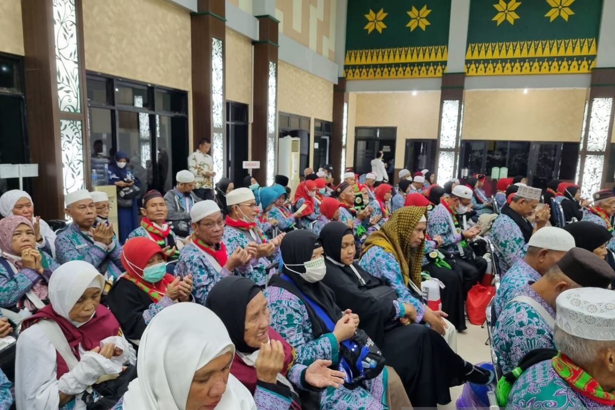 35 jamaah haji kloter 23 tiba di Kabupaten OKU-Sumsel