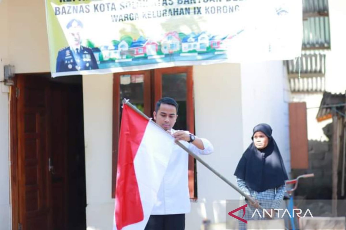 Pemkot Solok bagikan seribu bendera merah putih sambut HUT RI ke-78