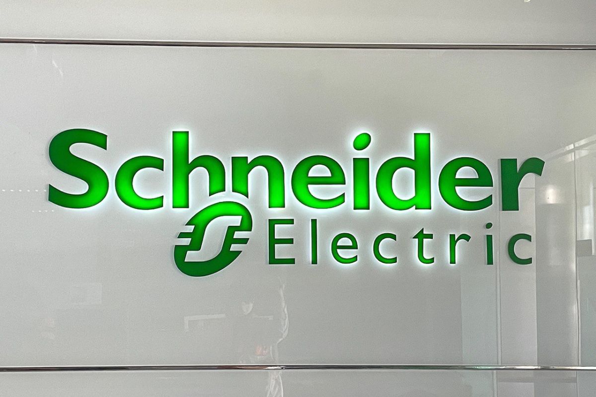 Schneider Electric jaring ide generasi muda lewat Go Green 2023