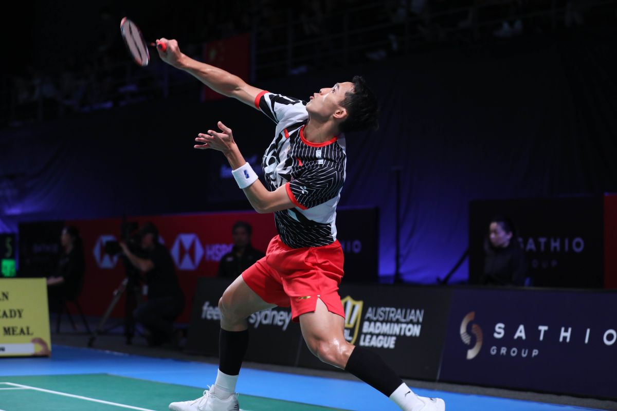 Pebulu Tangkis Jonatan menangi "perang saudara" menuju semifinal China Open