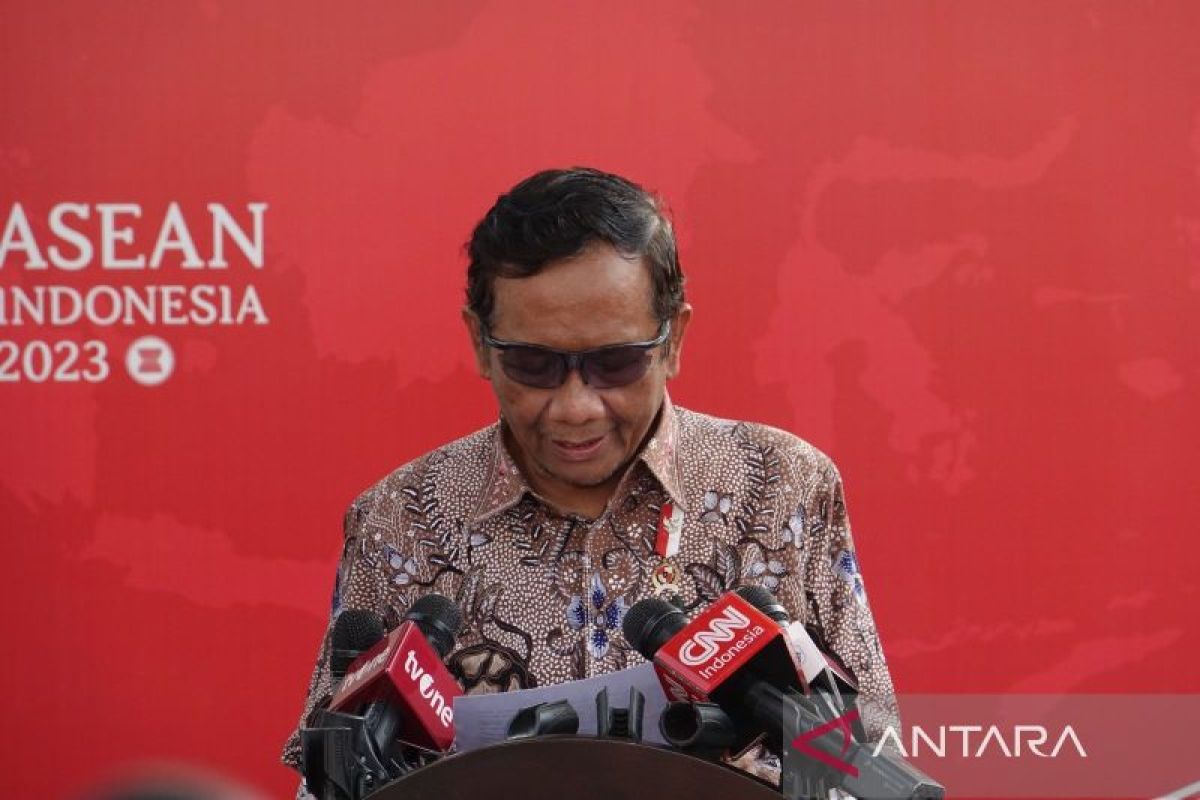 Presiden FIFA peroleh bintang jasa dari Indonesia