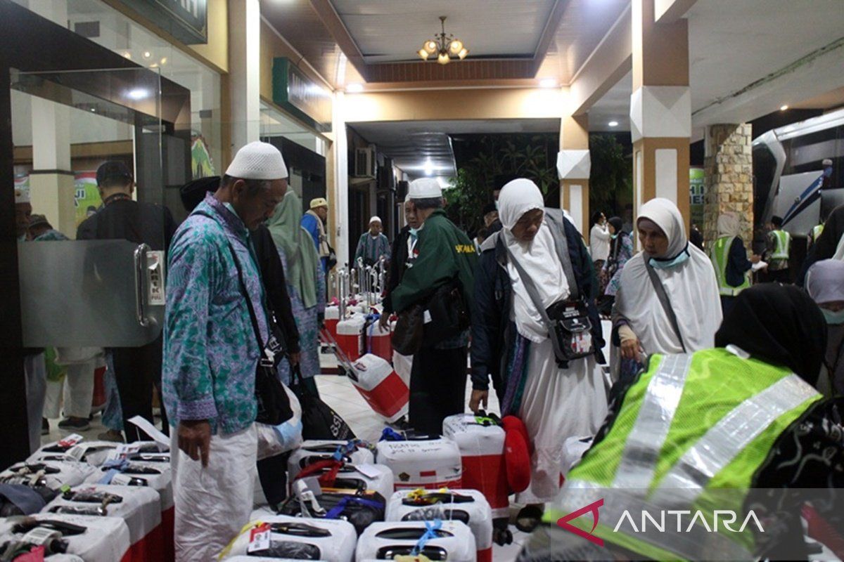 297 haji kloter terakhir Debarkasi Solo tiba di Bandara Adi Soemarmo