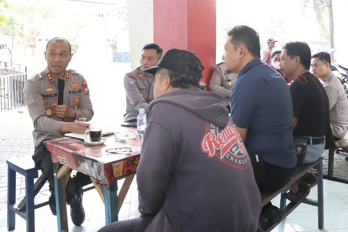 Jelang relokasi, aspirasi pedagang area Stadion Kanjuruhan ditampung