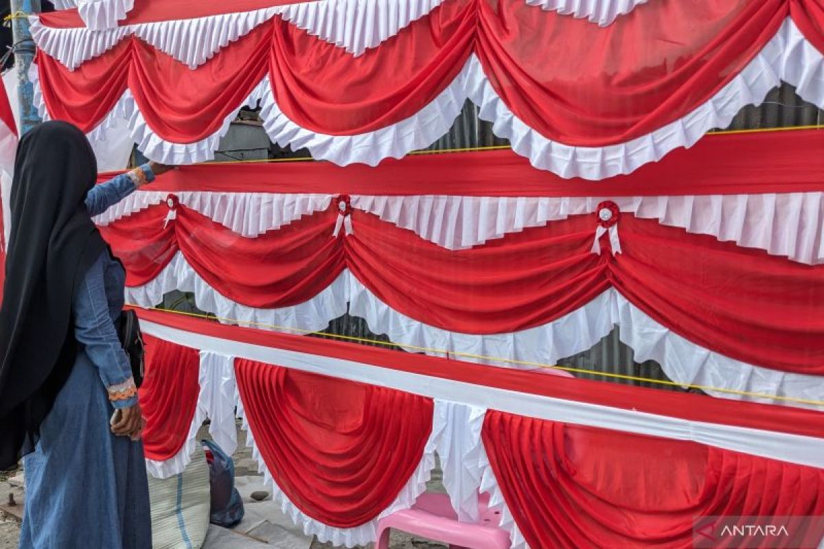 Pedagang bendera Merah Putih di Medan raup Rp1 juta per hari