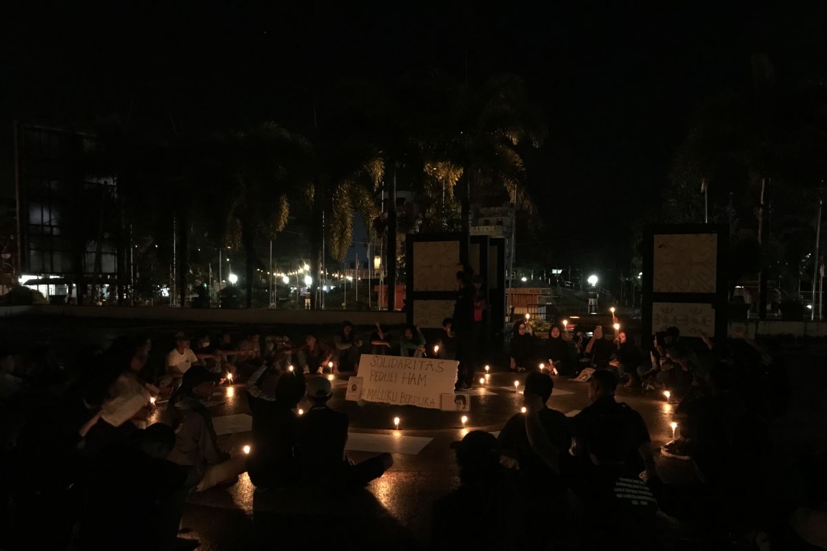 Aliansi Peduli HAM gelar aksi 1001 lilin untuk korban aniaya di Ambon