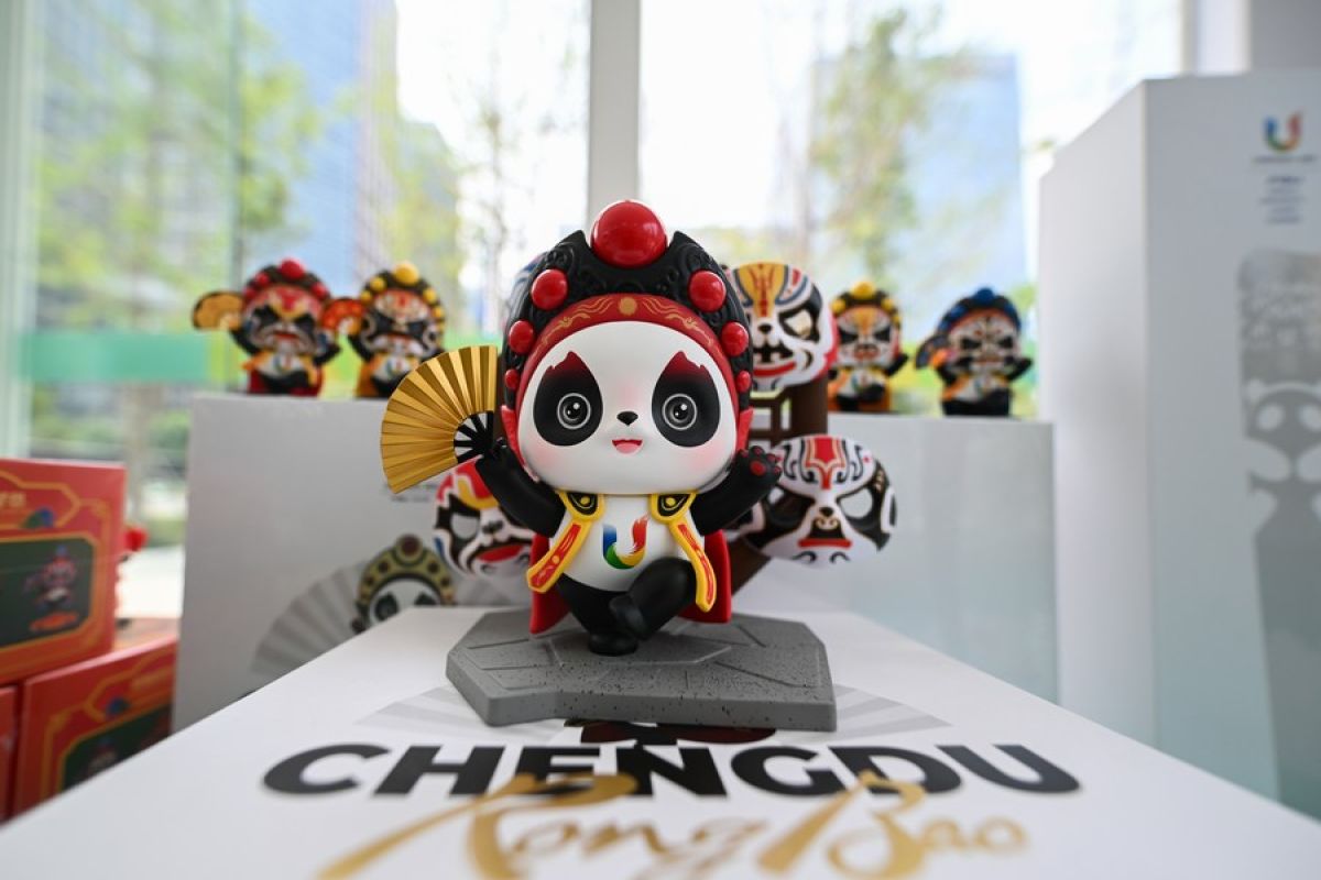 Maskot panda Universiade Chengdu laris manis