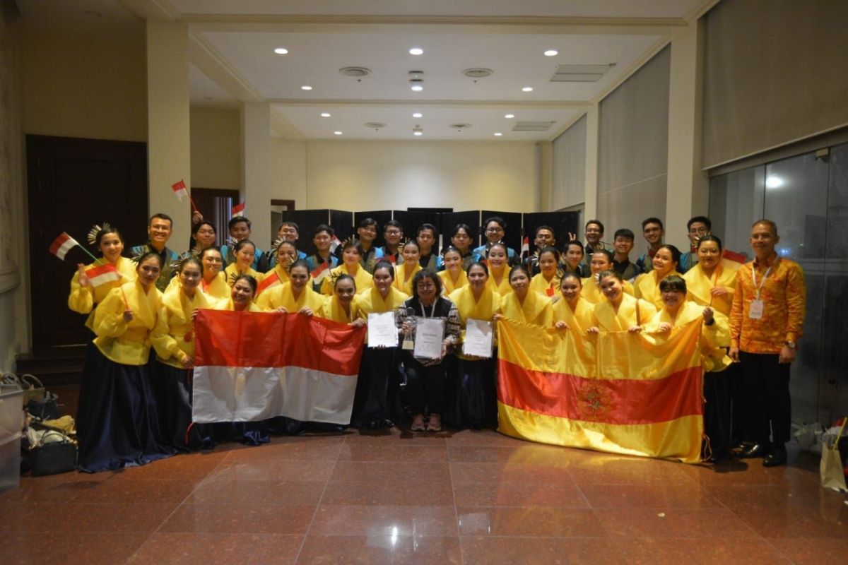 Ubaya borong penghargaan di Kompetisi Choir Internasional Thailand