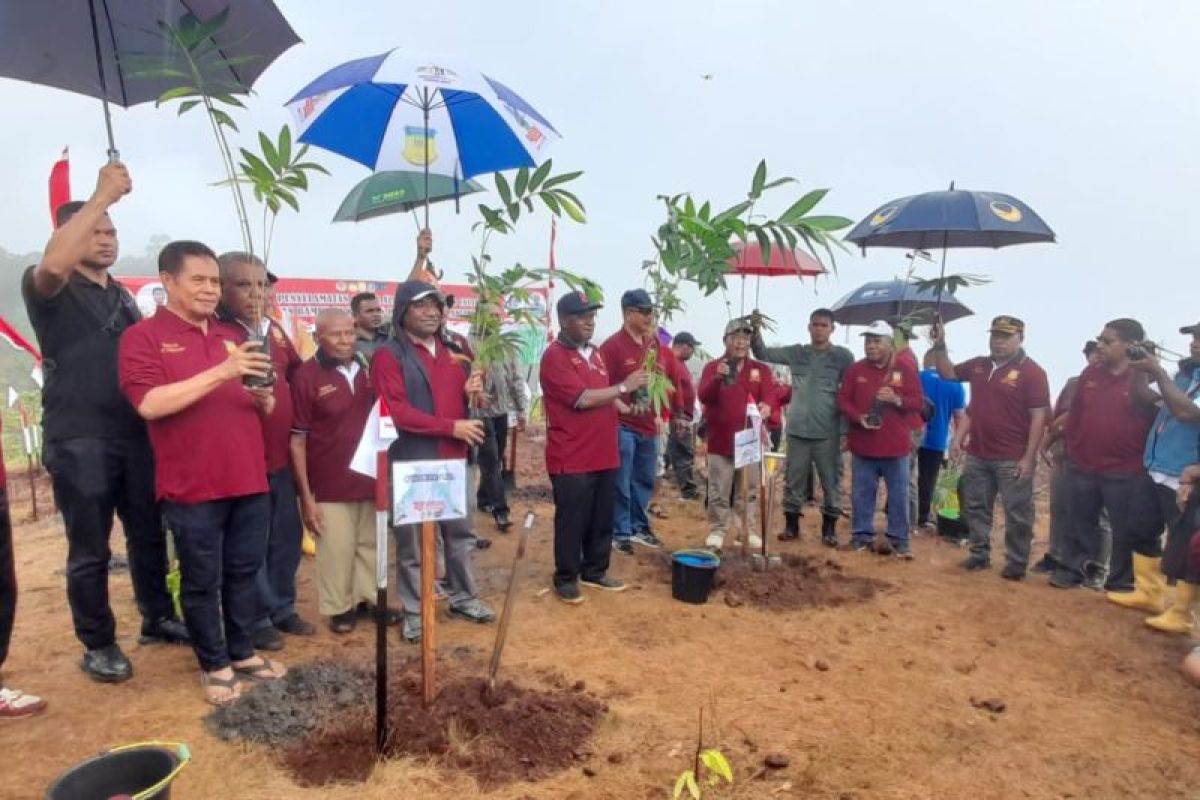 Plh Gubernur Papua Ridwan ajak warga ikut serta pemulihan lingkungan