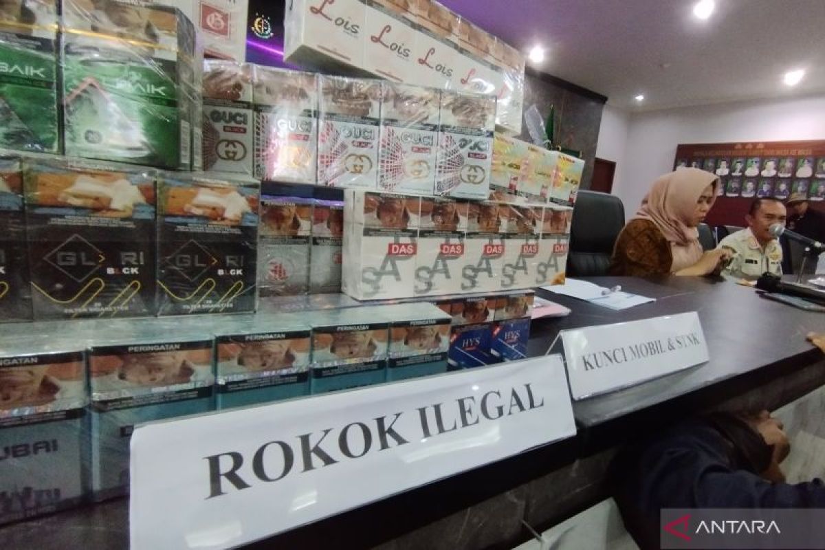 Kejari Garut proses hukum distributor rokok ilegal