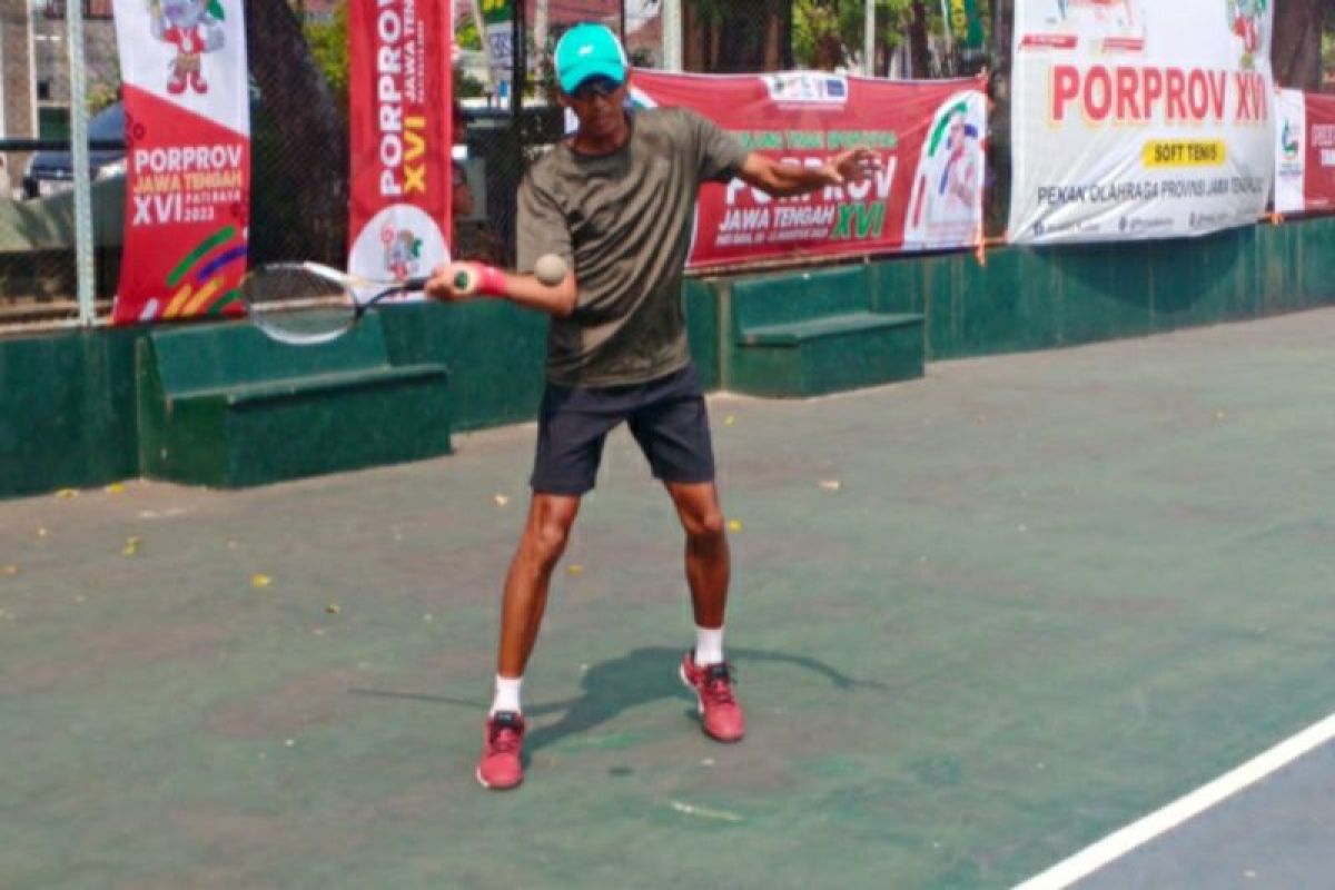 Ganda putra Kota Tegal raih emas tenis Porprov 2023