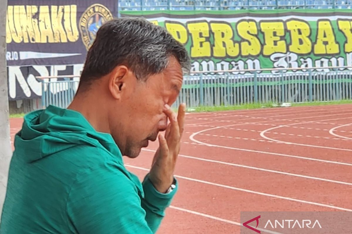 Liga 1: Manajemen Persebaya istirahatkan Aji Santoso