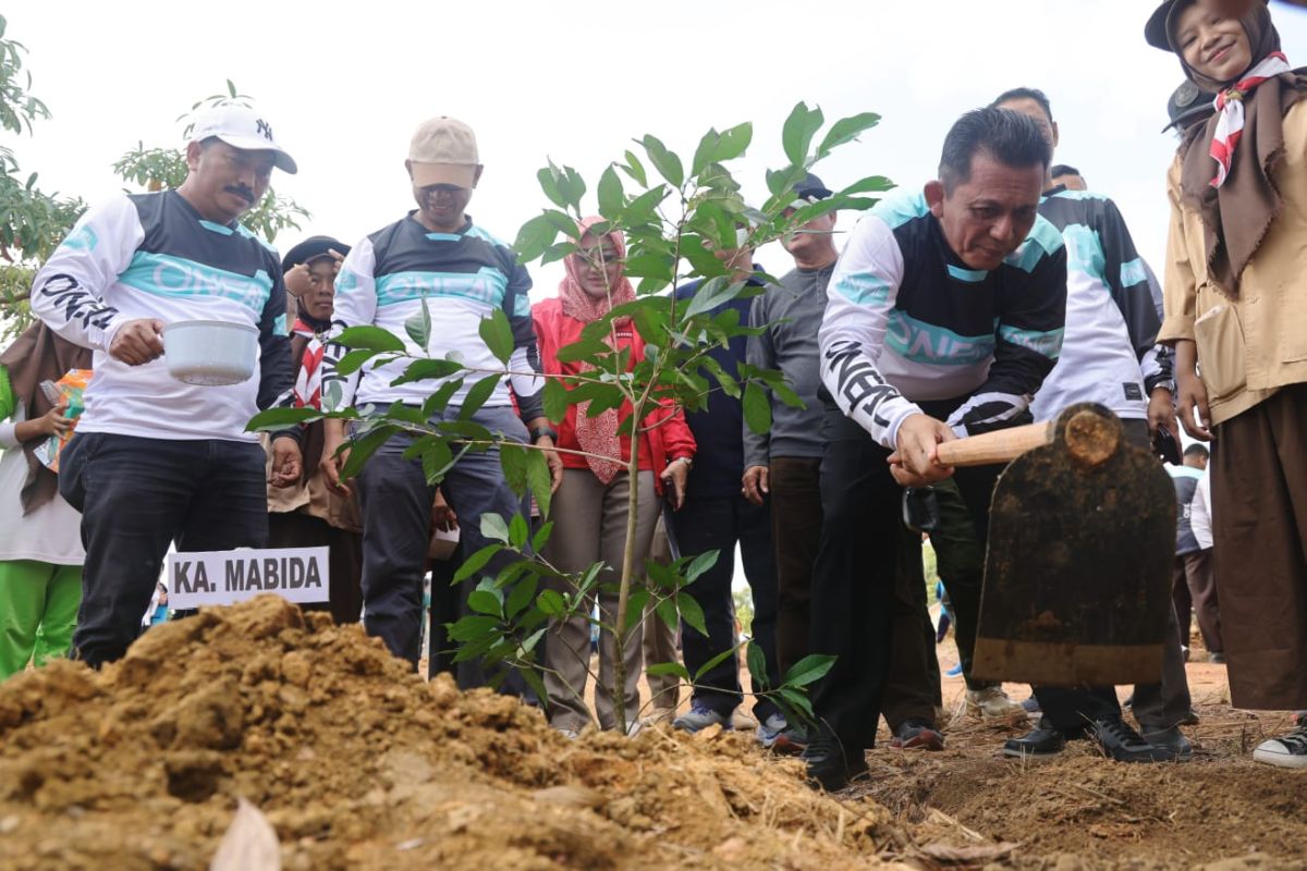 Kwarda Pramuka Provinsi Kepri tanam 750 bibit pohon