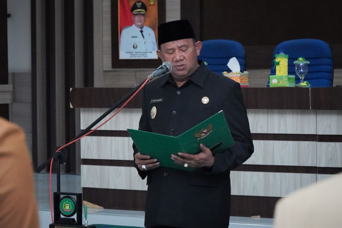 Plt Bupati Langkat Syah Afandin lantik enam pejabat