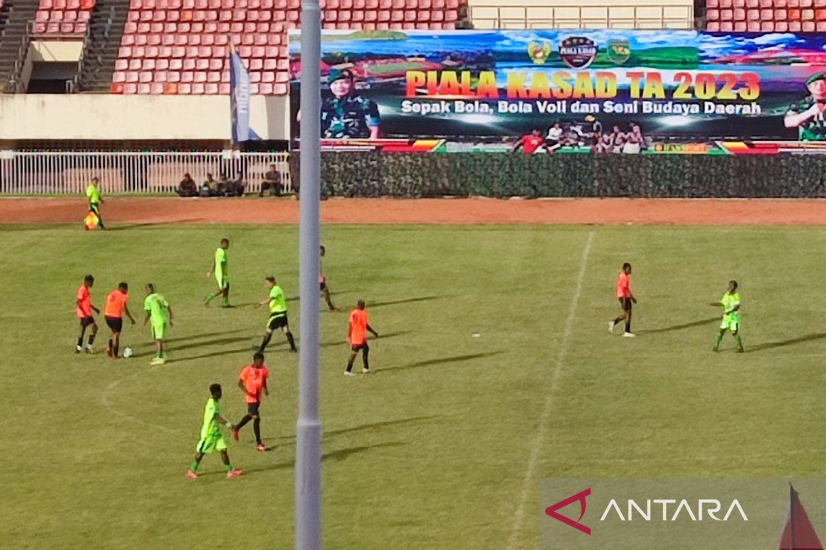 Delapan kesebelasan ikut pertandingan sepakbola piala KSAD di Jayapura