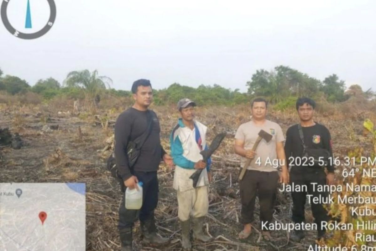 Polisi tangkap dua orang pembakaran lahan dan hutan di Rokan Hilir