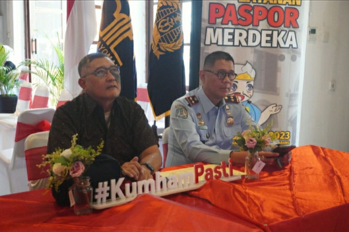 Kemenkumham Jateng dan Kanim Semarang gelar layanan "Paspor Merdeka"