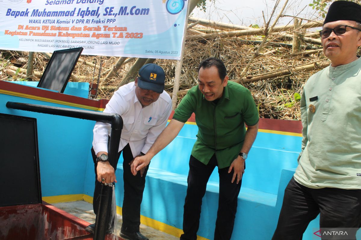 Legislator RI Muhammad Iqbal fasilitasi pengadaan air bersih Gunung Marapi di Agam