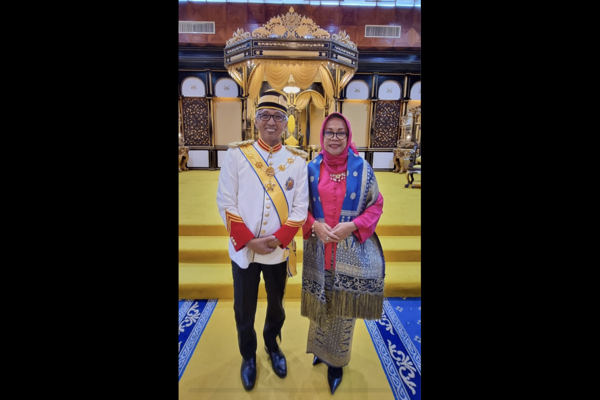 Dubes RI Hermono memperoleh gelar Dato' Indera dari Sultan Pahang
