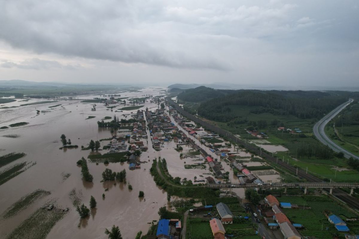 Hujan lebat picu kenaikan air sungai di atas batas peringatan di China