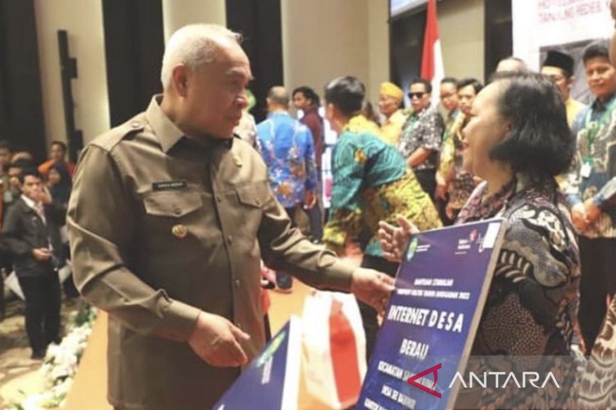 Dua desa pedalaman Berau terima bantuan  internet desa