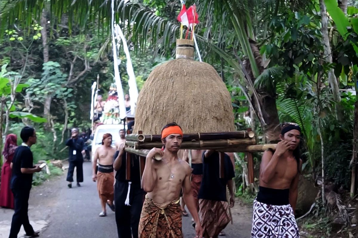 Menengok tradisi ruwat bumi ala "Cartoon Village Sidareja" di Purbalingga