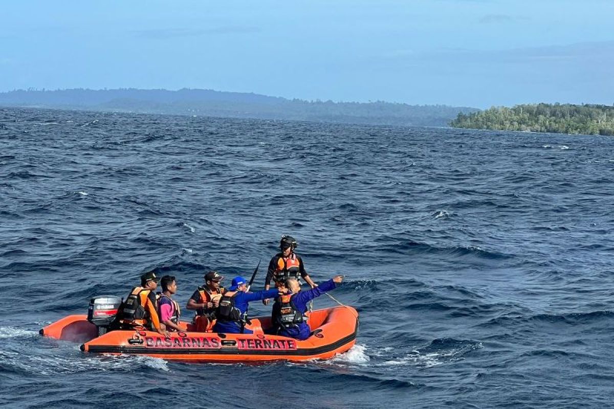 Basarnas Ternate temukan satu ABK Kapal LCT Modem Putra tewas tenggelam