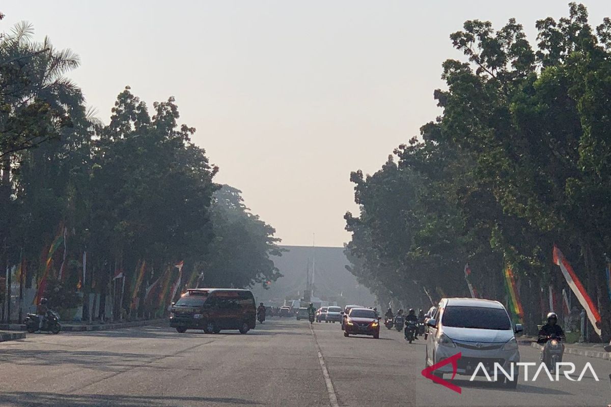 Kabut selimuti Kota Pekanbaru, BMKG pastikan bukan asap