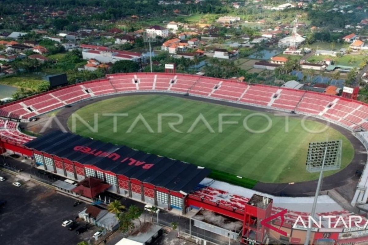 Pengelola JIS studi banding di Stadion Dipta Bali