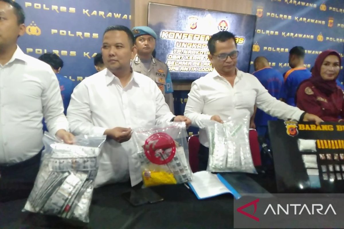 Polisi Karawang bongkar modus baru transaksi narkoba pakai bungkus permen