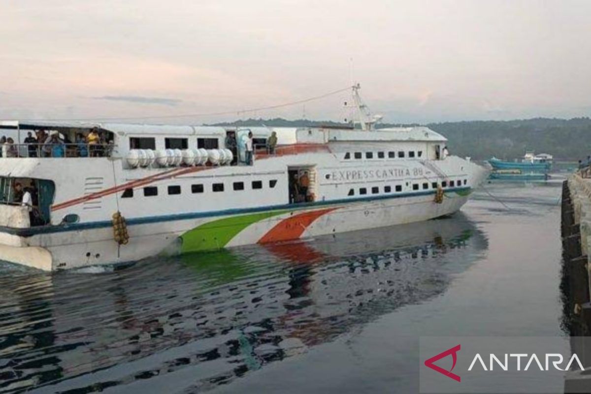 Kapal Expres Cantika 88 di Maluku Tengah tak beroperasi akibat kerusakan mesin