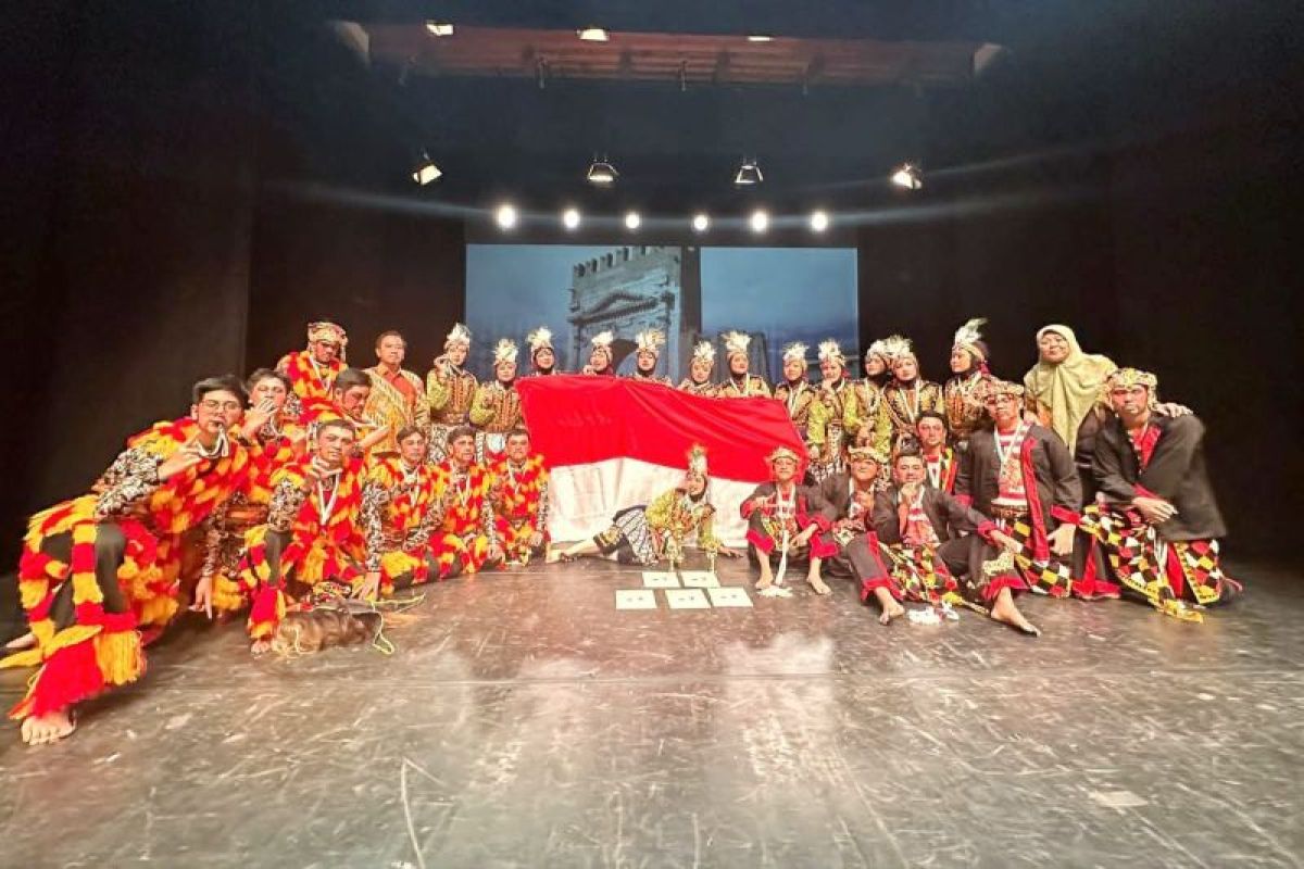 Harumkan Indonesia, SMP Labschool Kebayoran Juarai Kompetisi Folklore Internasional