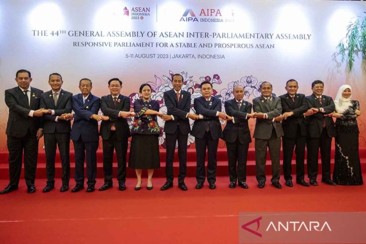Jokowi: Perlu dukungan parlemen ASEAN wujudkan Asia Tenggara sejahtera