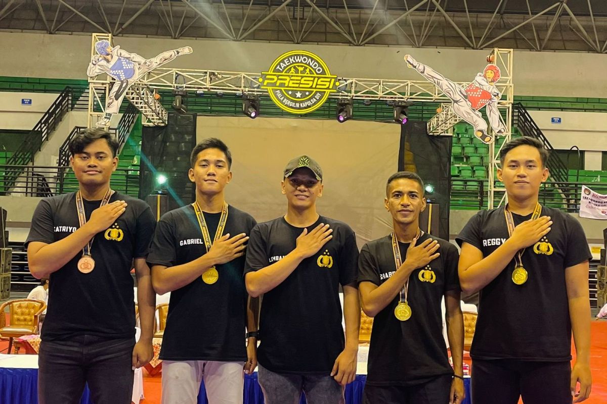 Tim taekwondo Polda Kaltim  rebut tiga emas dan satu perunggu