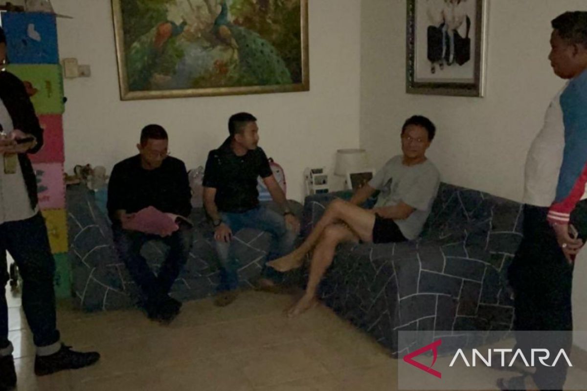 Kejari Bekasi jemput paksa terpidana kasus korupsi buldozer