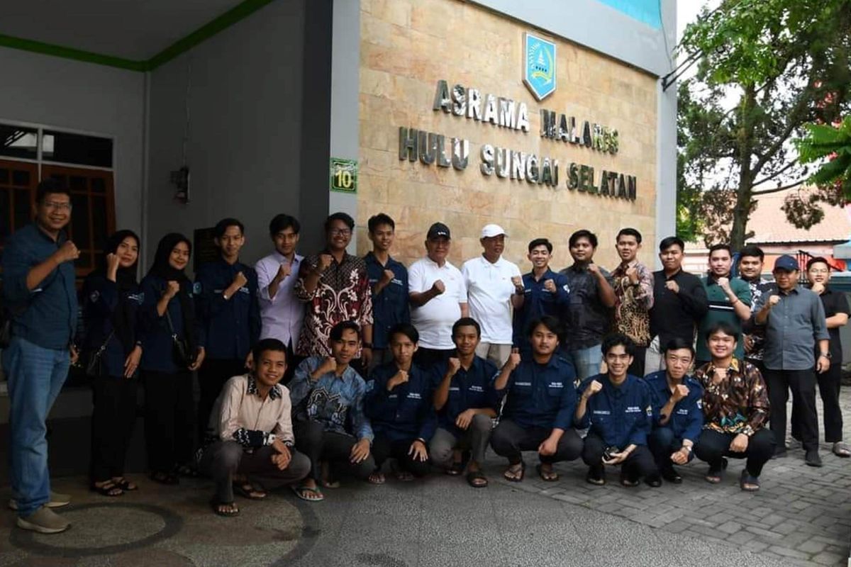 Bupati dan Sekda HSS kunjungi mahasiswa di Malang
