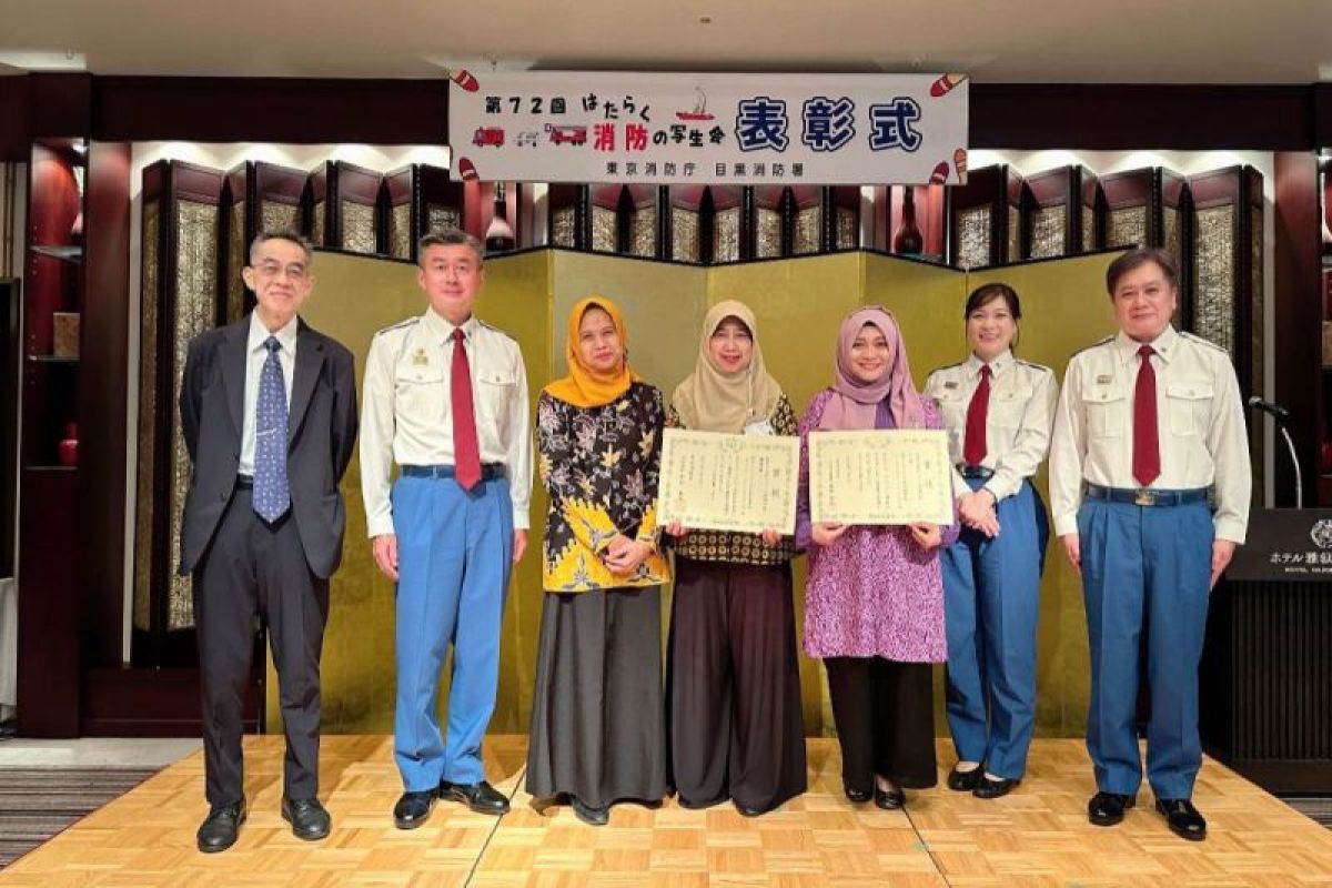 Dua Siswa Sekolah Indonesia Tokyo raih penghargaan sayembara gambar 