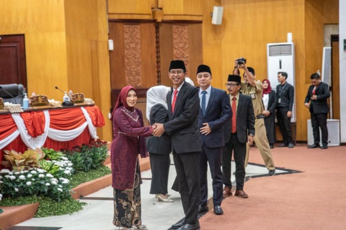 Gantikan Riswanto, Tri Indah Ratna Sari resmi dilantik jadi anggota DPRD Surabaya