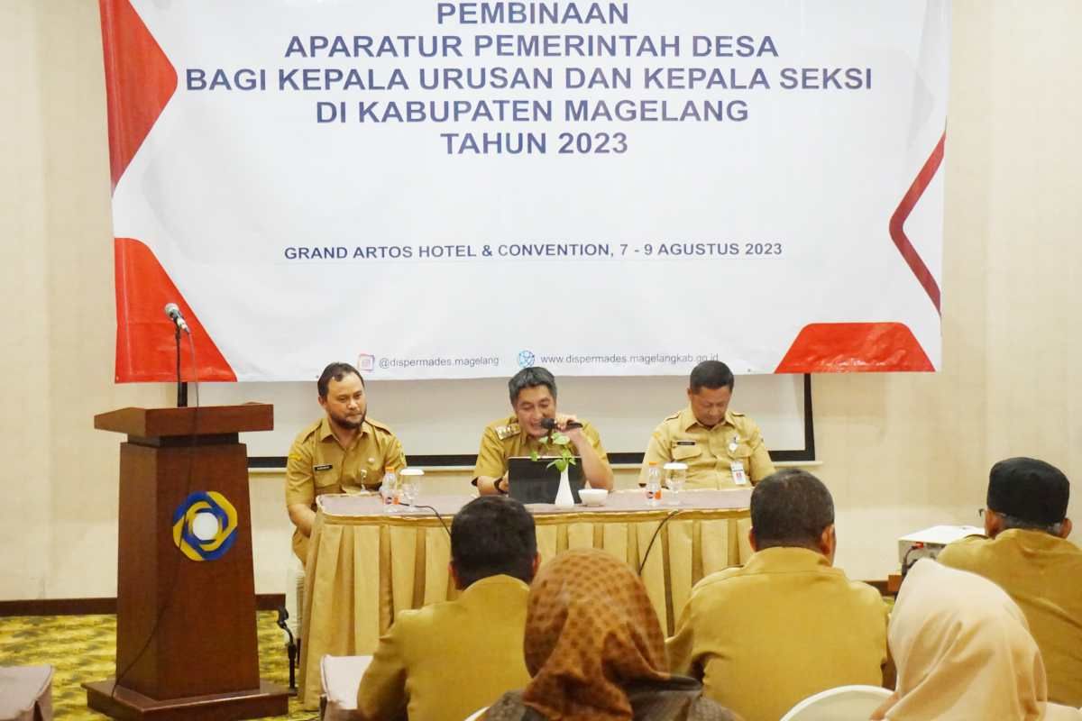 Bupati Magelang minta aparatur desa tingkatkan pelayanan