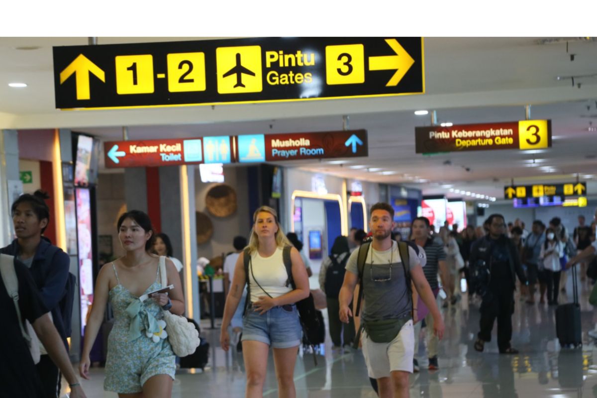 Singapura menjadi rute tersibuk Bandara Ngurah Rai sepanjang Juli 2023