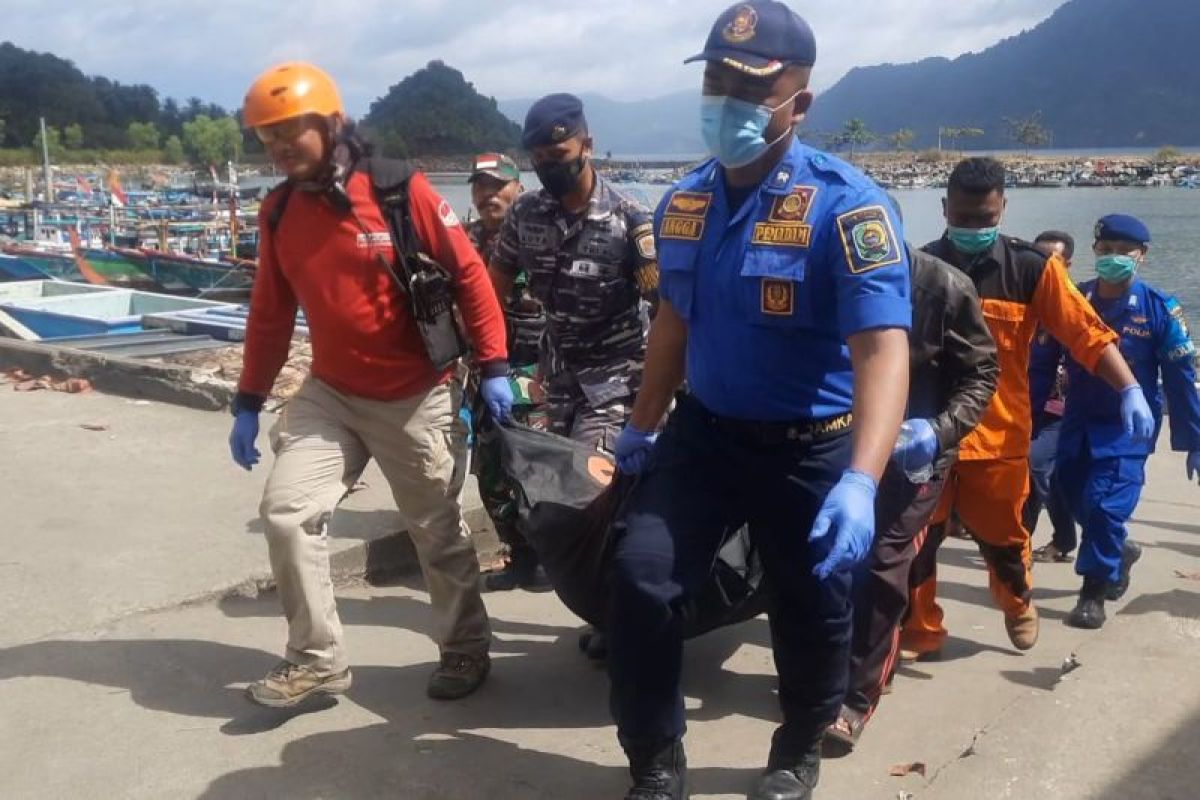 SAR gabungan temukan empat nelayan korban kapal tenggelam