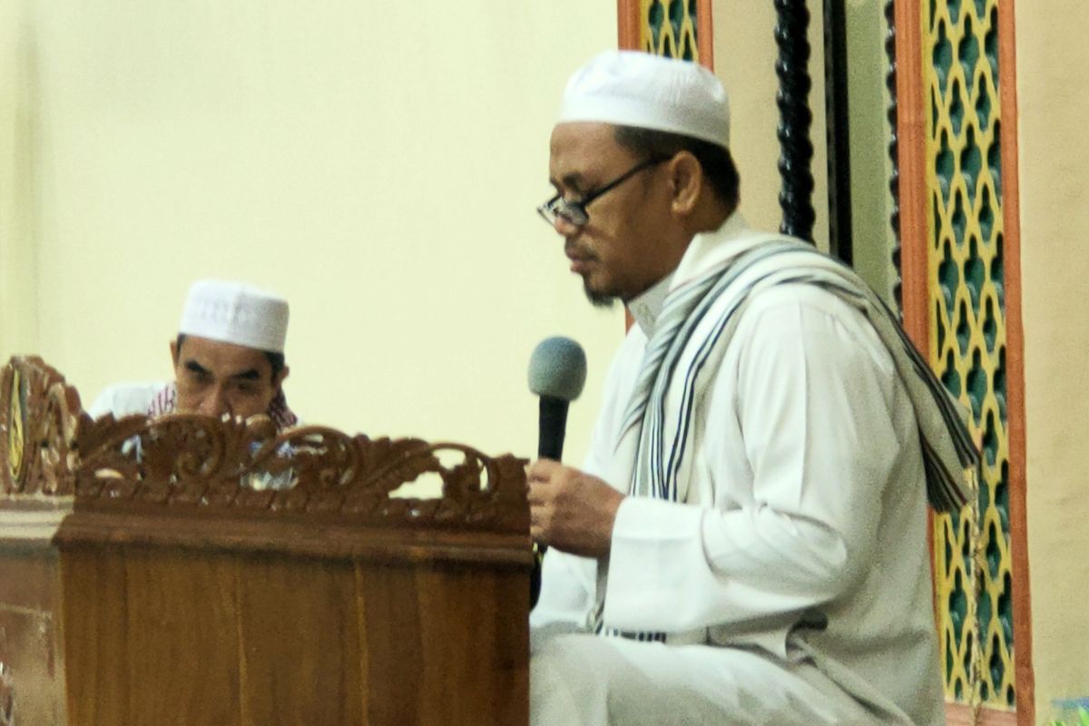 Ustadz Aspani : Manusia Allah ciptakan suka keluh kesah