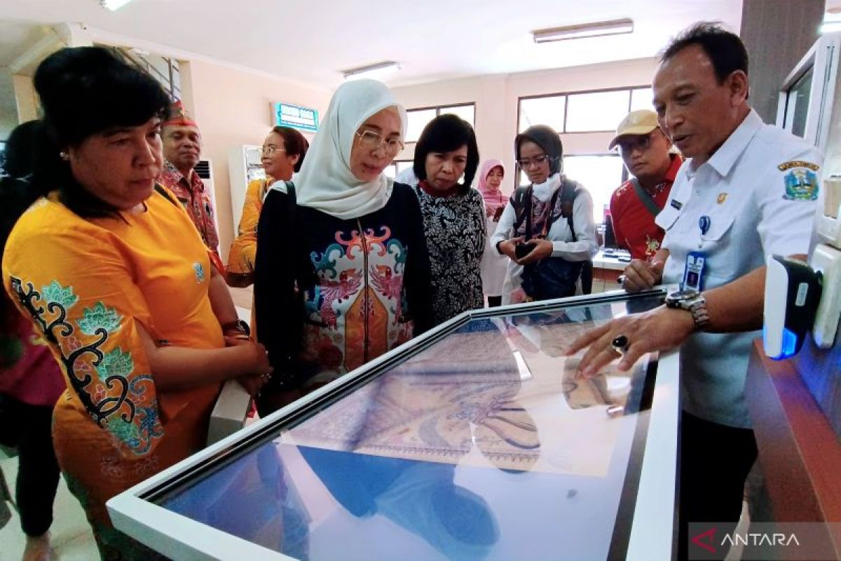 Tingkatkan IPLM dan TGM, Disperpusip Kalteng berkunjung ke Jatim