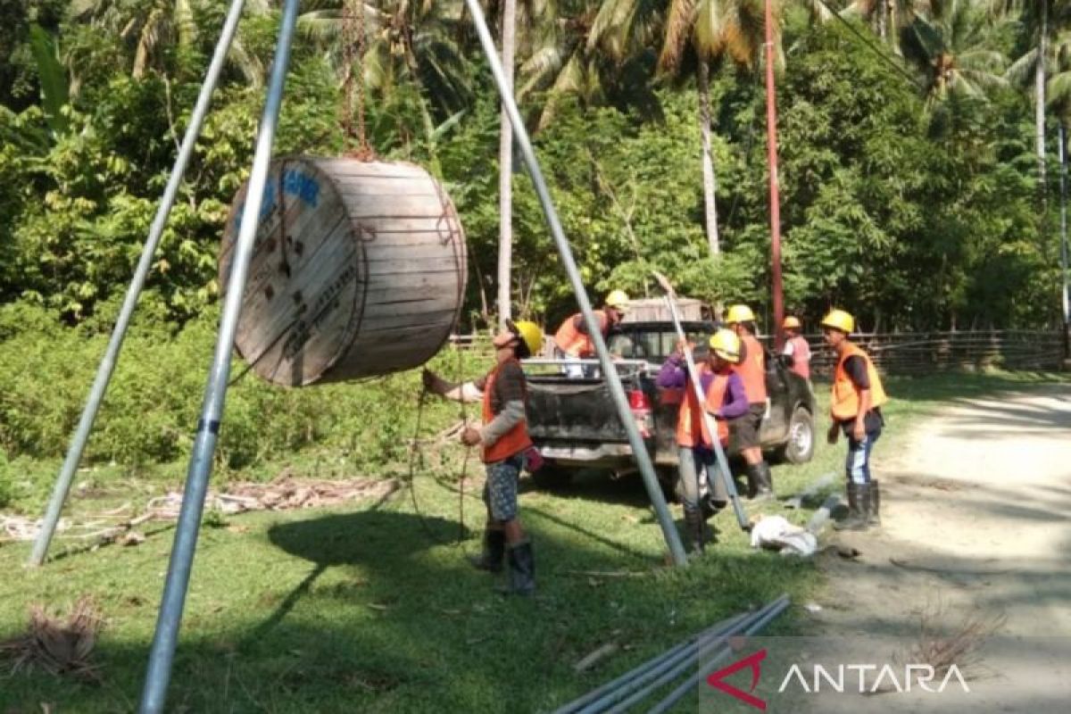 PLN percepat rasio elektrifikasi 100 persen di Suluttenggo