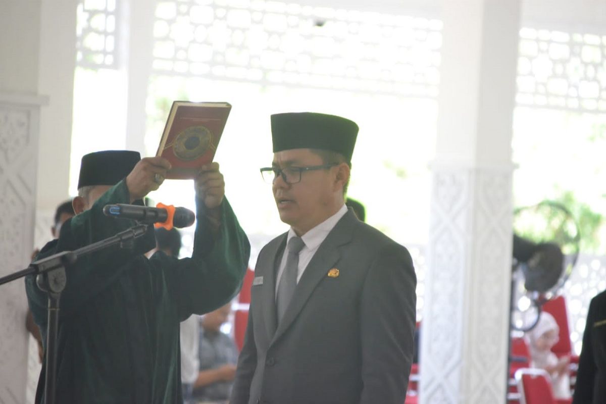 Bupati Citra Duani lantik Romi Wijaya jadi Sekda Kayong Utara