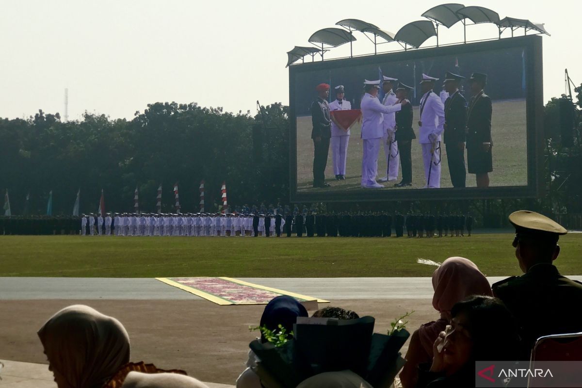 Panglima TNI Laksamana Yudo Margono lantik 33 perwira penerbang dan 350 perwira karier TNI