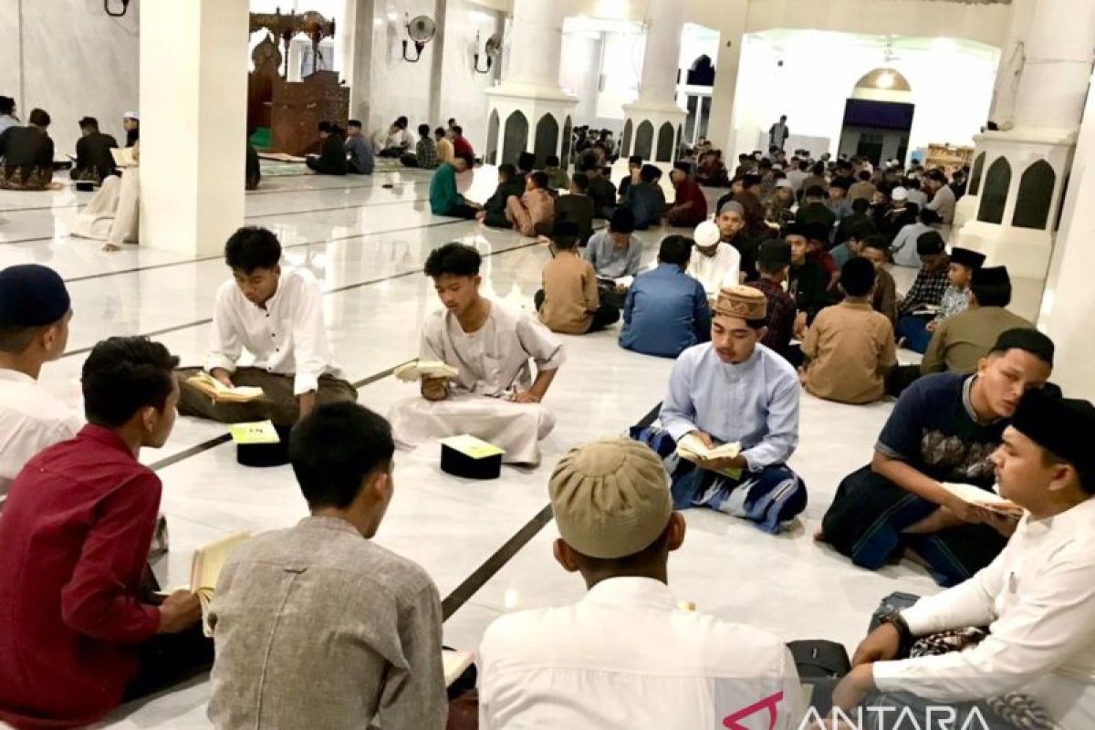 Empat santri Dayah Insan Qurani lulus beasiswa berprestasi Kemenag