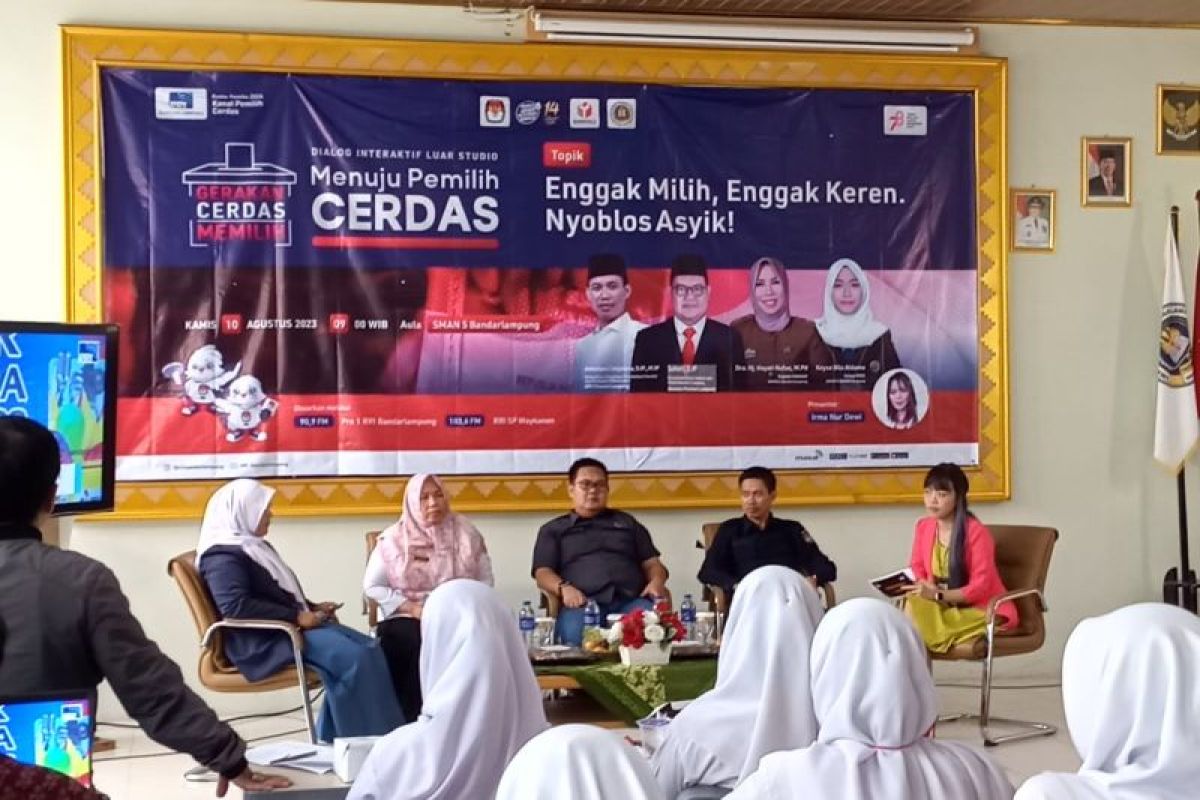 RRI-KPU Lampung  dialog tema  Enggak Milih Enggak Keren, Nyoblos Asik