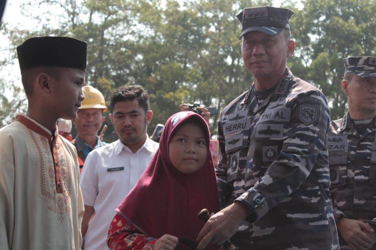 TNI AL ajak gotong royong manfaatkan potensi maritim