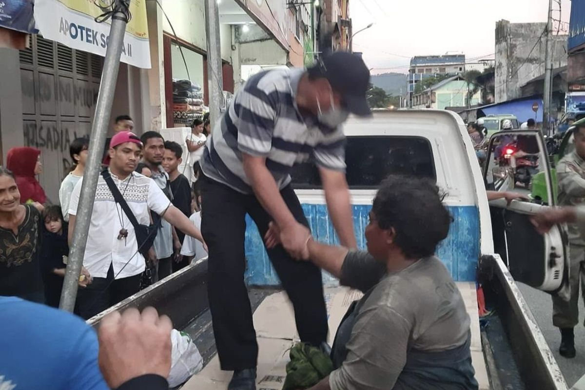 Pemkot Ambon razia ODGJ di jalanan untuk mendapat perawatan layanan JKN KIS